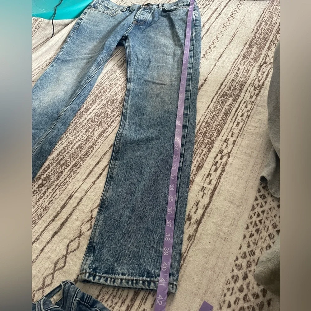 Men's Blue Jeans size 32/32 acid wash